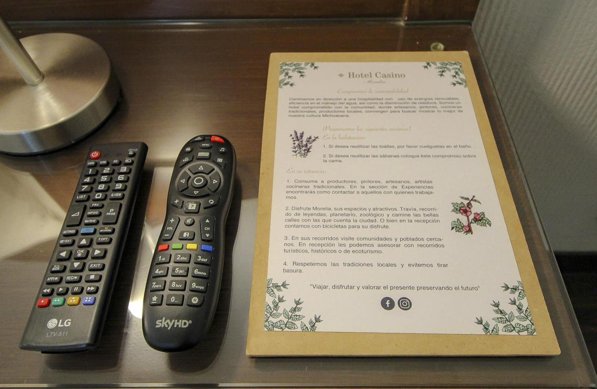Hotel Casino Морелия Екстериор снимка